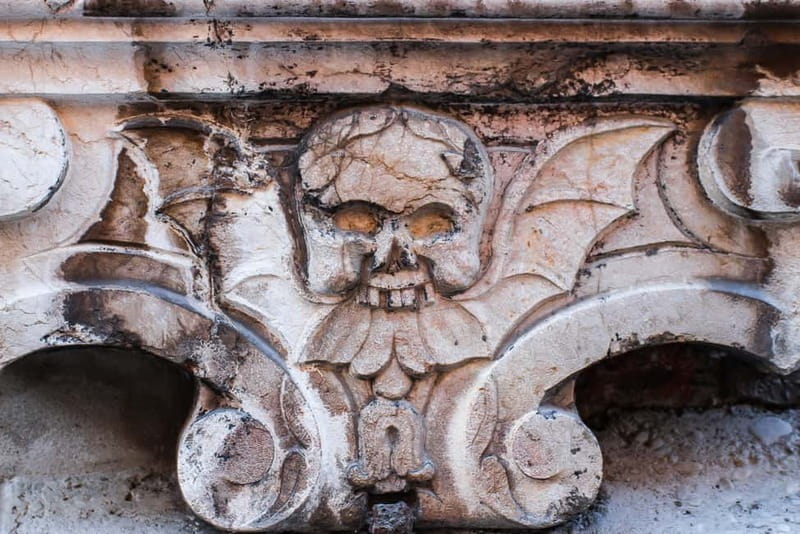 Munich: Raven Black Witches and Executioners Walking Tour - Why this dark Munich walking tour feels different than a scare story