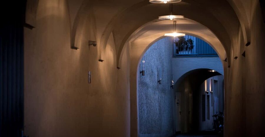 Munich: Raven Black Witches and Executioners Walking Tour - German-only delivery: what you can do if you are not fully fluent