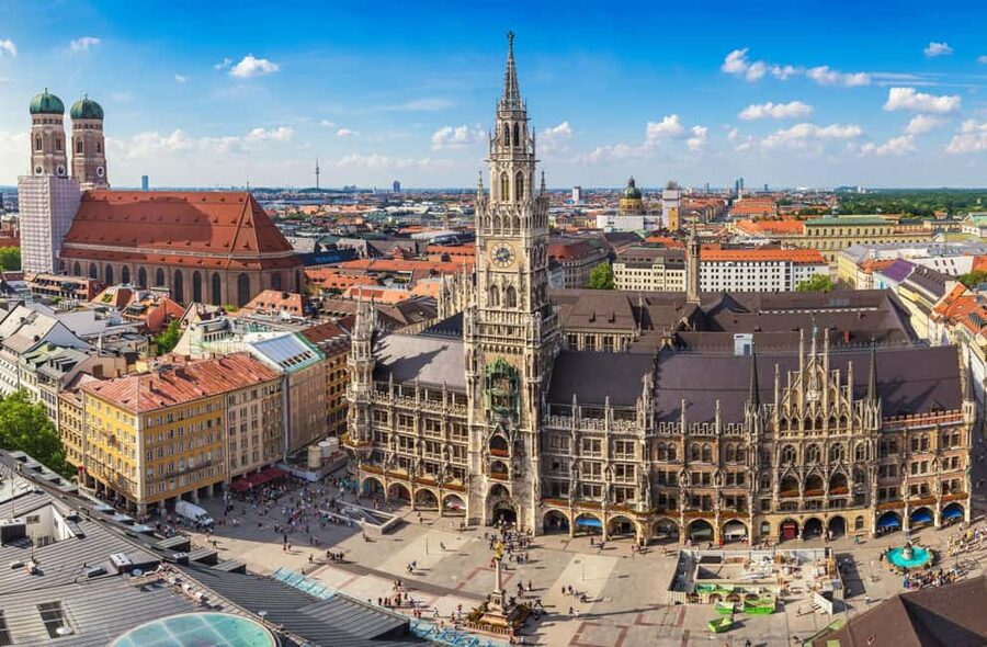 Munich: Residenz Museum Tickets and 2,5-hour Guided Tour - Entering the Tour Zone: Meeting at Bucherer and Staying On Time