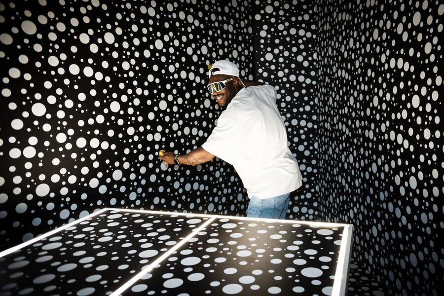 Munich: Studio of Wonders Entry Ticket - Infinity rooms: how to get the “impossible space” look