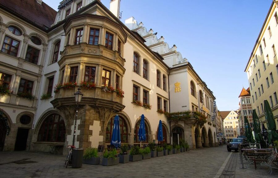 Munich: Walking tour of the old town with all your senses - The mystery of the 8 church clocks and why it’s fun to notice