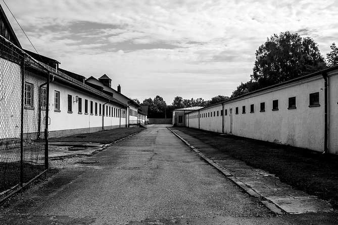 Munich World War II Sites Including Dachau Concentration Camp - Munich’s Third Reich Walking Tour: Buildings That Explain the Story