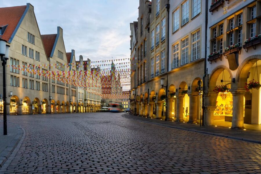Münster: Nachtwächter-Führung (Erlebnistour) - 1.5 Hours, German Language, and What to Wear to Stay Comfortable