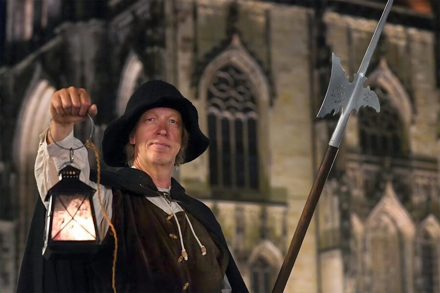 Münster: Night watchman tour through the picturesque old town by lantern light - Münster at Night: Why Lantern Light Changes Everything