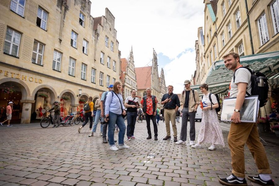 Münster: Old Town Historical Walking Tour by "Geo Epoche" - Key things to know before you set off