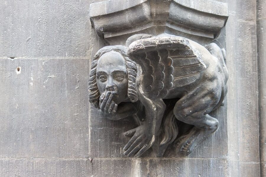 Mystic Munich - Sagas and Legends of the Old Town - Old Court and Frauenkirche: when legends meet power and awe