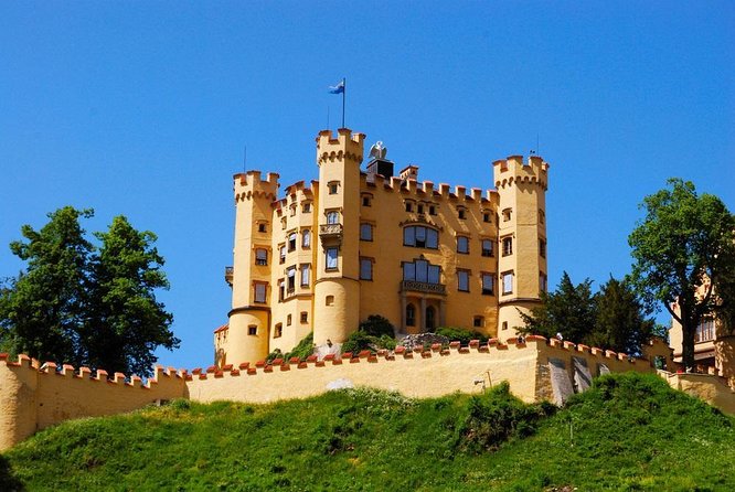 Neuschwanstein and Hohenschwangau Exclusive Skip-the-Crowds Tour - Neuschwanstein Castle: skip the line, then follow the flow
