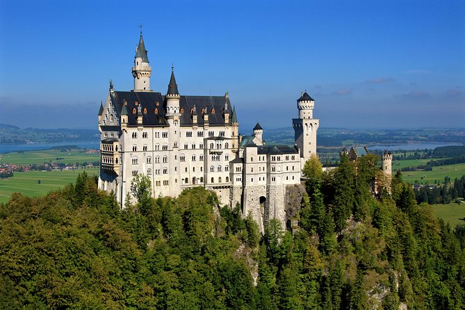 Neuschwanstein Castle and Linderhof Palace Day Trip from Munich - Starting in Munich: The Meeting Point, the 9:00 Start, and the 8:45 Tip