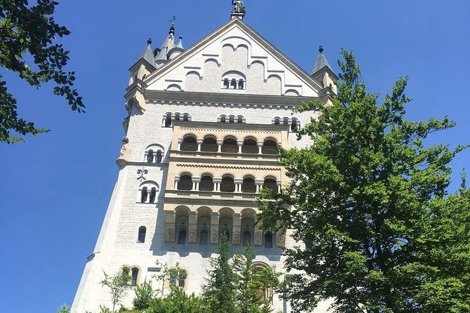 Neuschwanstein Castle and Linderhof Palace Day Trip from Munich - Season Tips That Change Everything: Winter Closures and Cold-Proof Planning