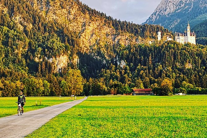 Neuschwanstein Castle by Bus Incl. Bike Ride or Hohenschwangau - Isartor: a simple start that keeps the morning moving