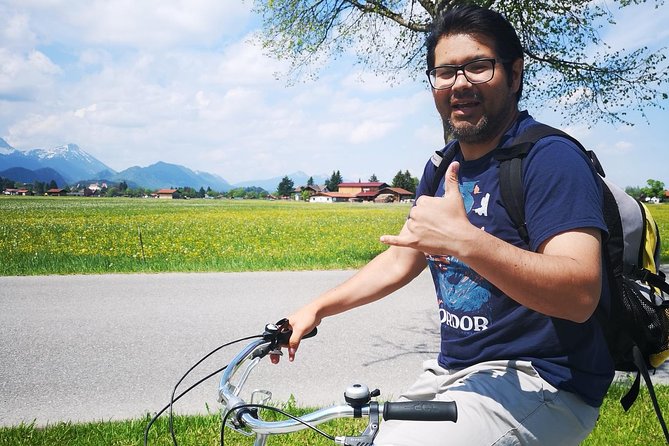 Neuschwanstein Castle by Bus Incl. Bike Ride or Hohenschwangau - Queen Marys Bridge: timing beats bravery