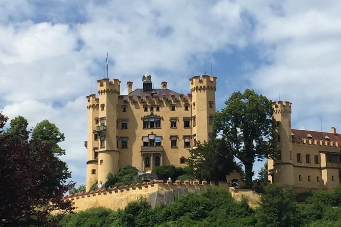 Neuschwanstein Castle Private Tour from Garmisch-Partenkirchen - Ettal Abbey in 45 minutes: a short history stop with a monastery feel
