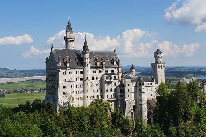 Neuschwanstein Castle Skip-the-Line Private Tour for Groups - Pickup, Transport, and the 8:30 am Start From Munich