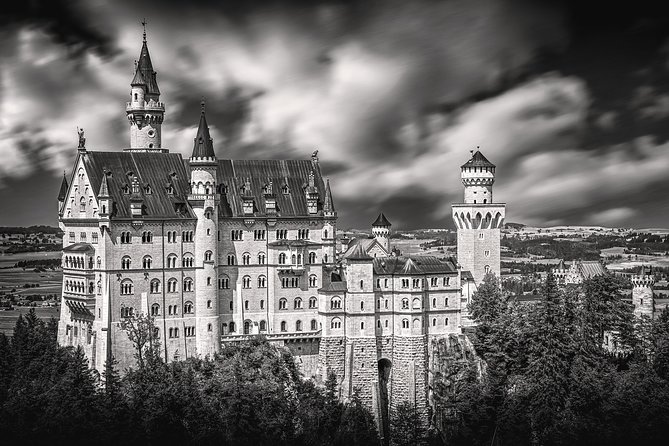 Neuschwanstein Castle Skip-the-Line Private Tour for Groups - Wieskirche in the Meadow: A Short, Free Rococo Break
