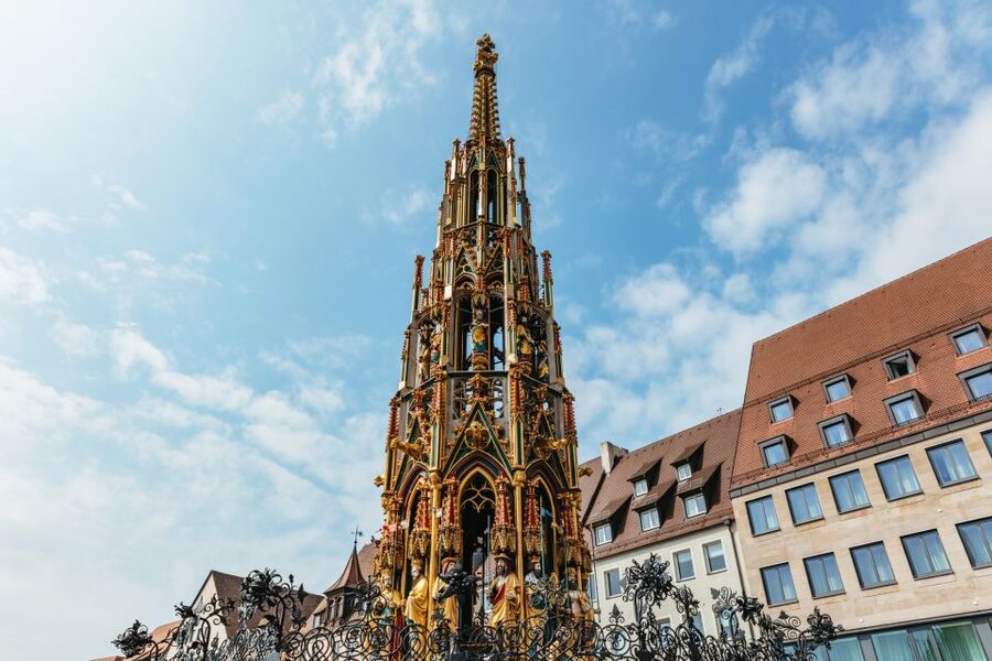 Nuremberg: City Tour with the Bimmelbahn Train - Comfort, Seating, and Weather: Cold Windows, Tight Knees