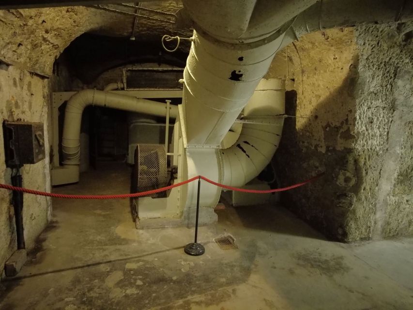 Nuremberg: Historischer Kunstbunker WWII Art Bunker Tour - Why this Art Bunker Tour in Nuremberg hits different