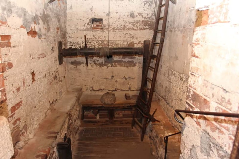 Nuremberg: Medieval Dungeons Guided Tour - Red room moments and small details you might want to remember