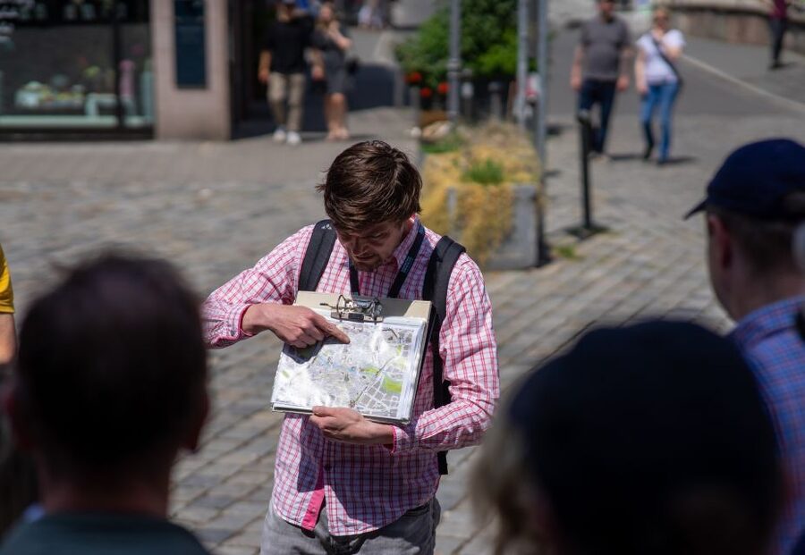 Nürnberg kennenlernen: Highlights in der Altstadt - 90-Minute Old Town Orientation, Henkerhaus Museum to Maxbrücke