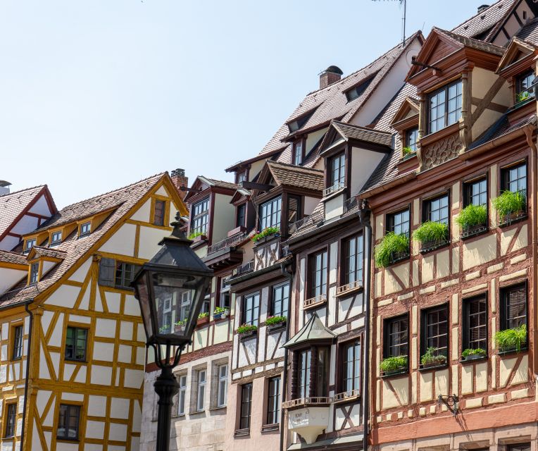 Nürnberg kennenlernen: Highlights in der Altstadt - Kettensteg, the Oldest Metal Suspension Bridge, and the Maxbrücke Finish
