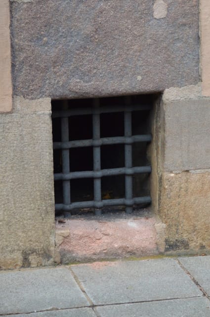 Nürnberg: Mörder, Fälscher, Messerstecher - Lochgefängnisse dungeons: medieval prison conditions and purpose