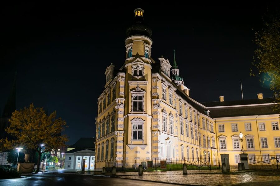 Oldenburg: Nachtwächter-Führung (Erlebnistour) - Old Town Highlights You Will Actually Remember