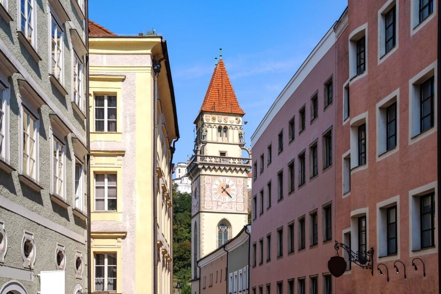 Passau: City Highlights Guided Walking Tour - Town Hall Clock Tower and Knights Murals: Architecture With a Plot