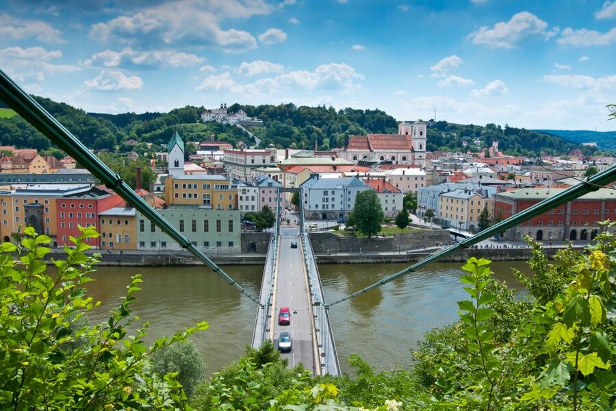 Passau: City Highlights Guided Walking Tour - Language, Guides, and How to Make It Work in Your Language