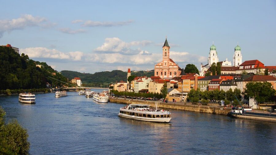 Passau: Floating City Highlights Tour on the Danube and Inn - A 45 minute cruise that gives you Passau fast, without the stress