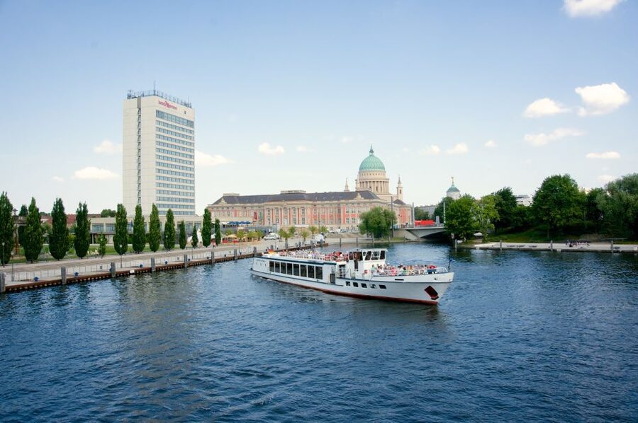 Potsdam: Palace Tour by Boat - Glienicke Bridge and the East-West Border, Seen Up Close