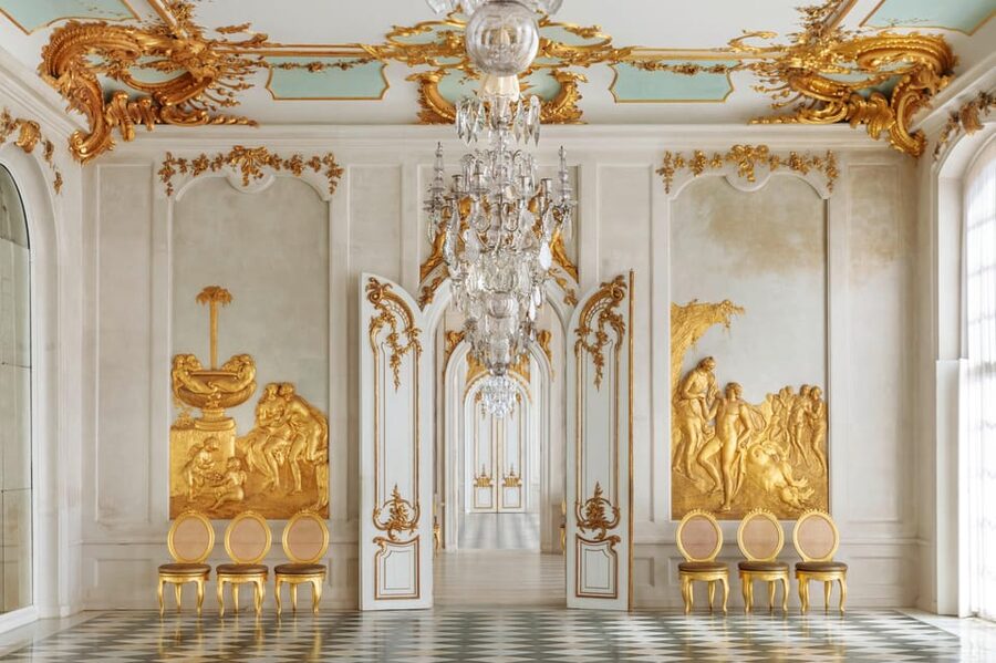Potsdam: Sanssouci Palace and Prussian Palaces Entry Ticket - Crowds, weather, and why an early start pays off