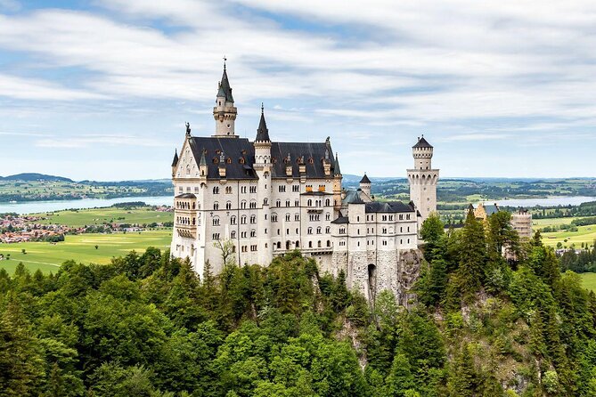 Premium Neuschwanstein Castle and Linderhof VIP Tour from Munich - Price Value at $227.35: What You’re Paying For (and What You’re Not)