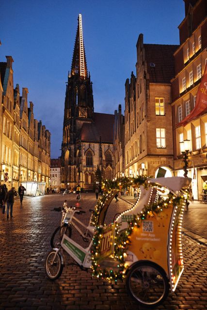 Private Christmas Tour in Münster including Glühwein - Meeting at City Hall, then getting your bearings fast