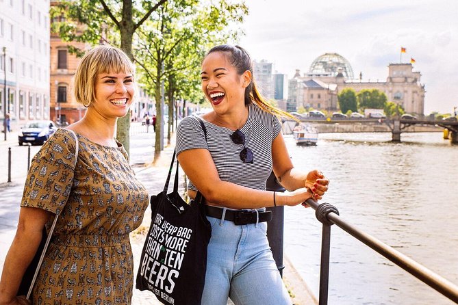 Private City Kickstart Tour: Berlin - Brandenburg Gate: why it is a smart first stop
