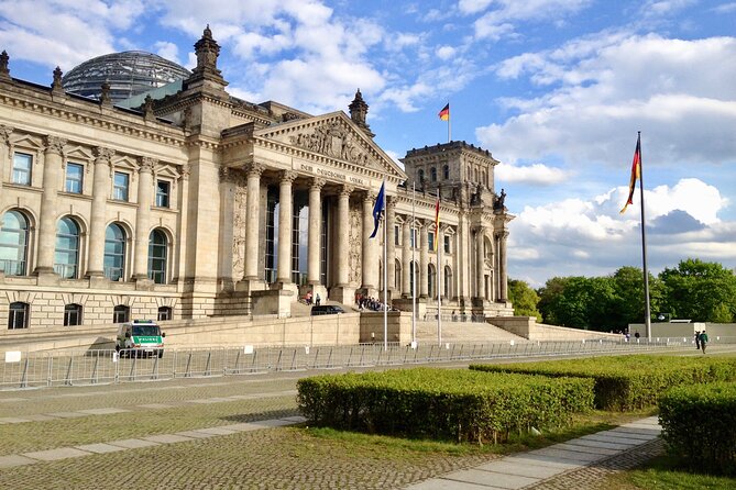 Private Taxi Tour of Berlin East and West and Neighbourhood approx. 4-6h - Forum Fridericianum and Gendarmenmarkt: Berlin’s Europe-looking side