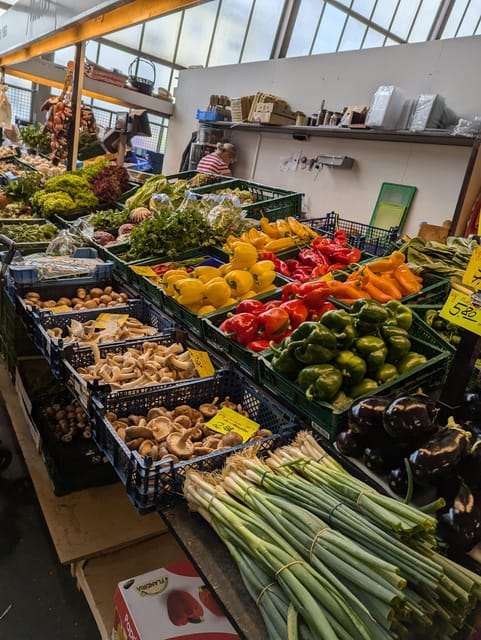 Private Tour with Native English speaking Local - Kleinmarkthalle: the market stop that makes Frankfurt feel real