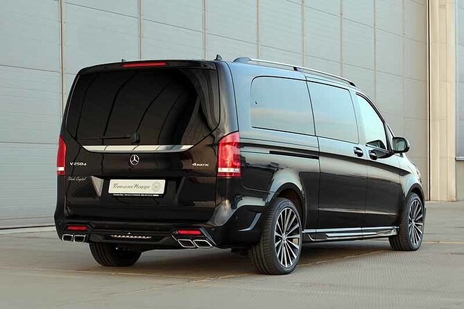 Private Transfer from Munich Airport to Munich City by Luxury Van - Where You Meet the Chauffeur at MUC (and How to Not Get Lost)