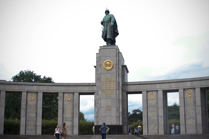 Private Walking Tour: World War 2 and Cold War Sites in Berlin - Fuhrerbunker, Reich Air Ministry, and Topography of Terror: Where Nazi Power Leaves Physical Traces