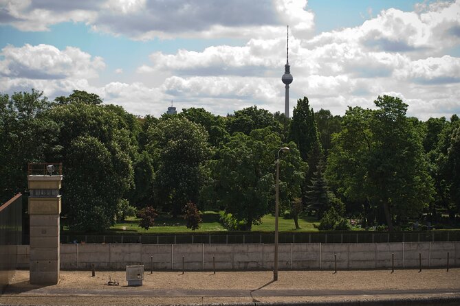 Private Walking Tour: World War 2 and Cold War Sites in Berlin - Tempelhofer Feld and Bernauer Strasse: From WWII to the Berlin Airlift, then to the Wall’s Traps