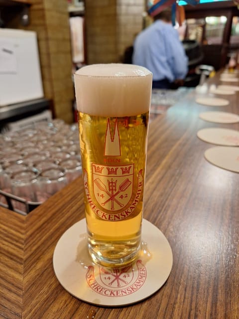 Public brewhouse tour Cologne in English - Guides Chris and Devis: why the humor lands and the info sticks