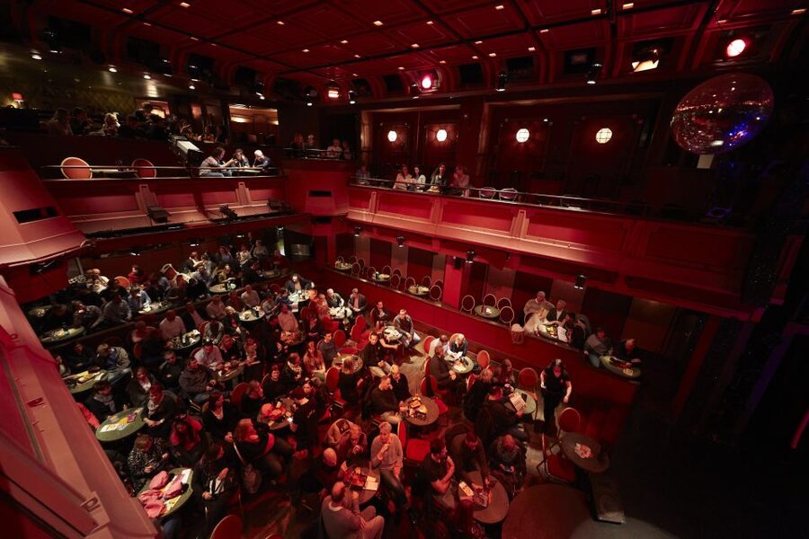 Quatsch Comedy Club Berlin: Die Late Night Show - Die Late Night Show format: host plus three comedians for 70 minutes
