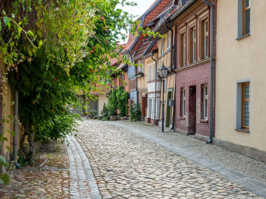 Quedlinburg: Guided City Highlights Walking Tour - How the guide ties together 1,100 years, from Henry I to now