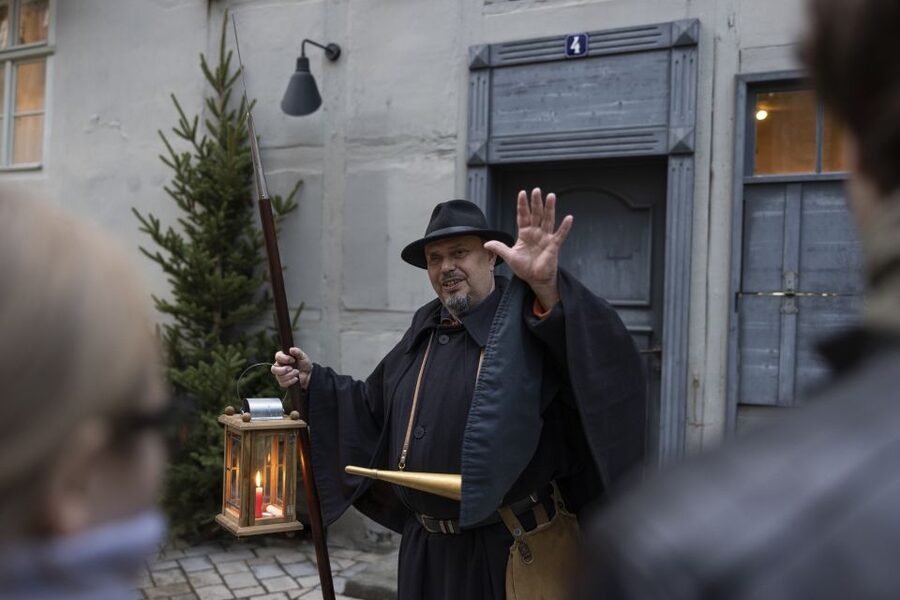 Quedlinburg: Historical Old Town Evening Walking Tour - Nights watchmen and the safety rounds that kept Quedlinburg standing