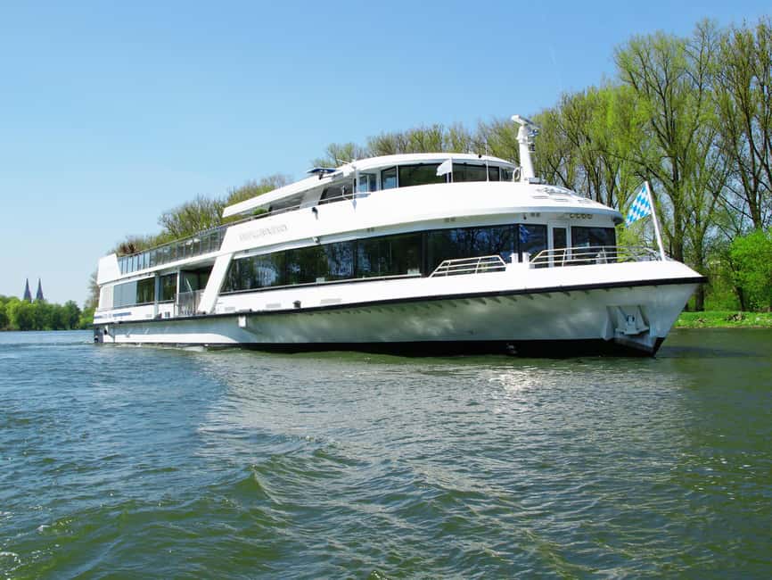 Regensburg: Sightseeing Boat Tour to Walhalla - Crystal Queen on the Danube, and why this 2-hour format works