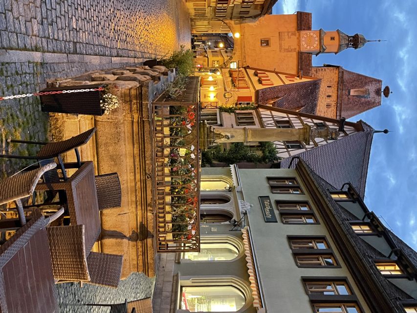 Rothenburg: Private Night Watchman Tour - The gateway viewpoint and your photo moment with the horn and lantern