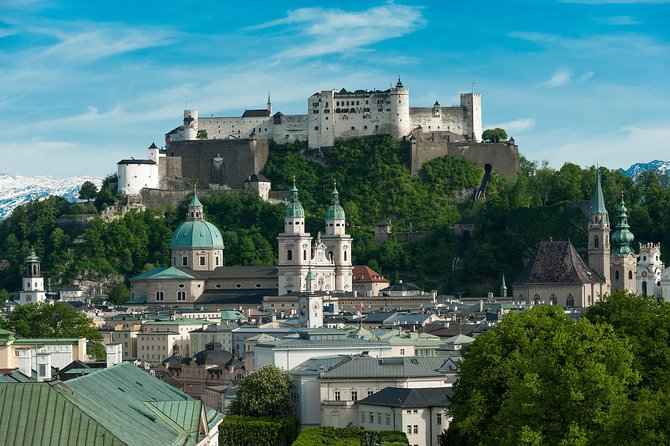 Salzburg and Lake District Day Tour from Munich - Salzburg old town time: map, orientation, and how to use the 2.5 to 3 hours