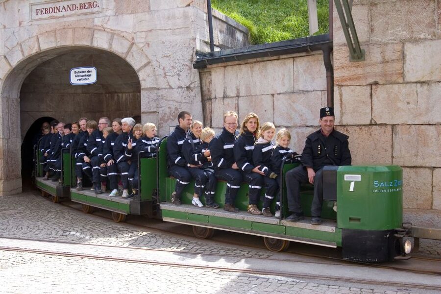 Salzburg: Sound of Music and Salt Mines Tour - Morning transfer to Berchtesgaden and what the bus ride gives you