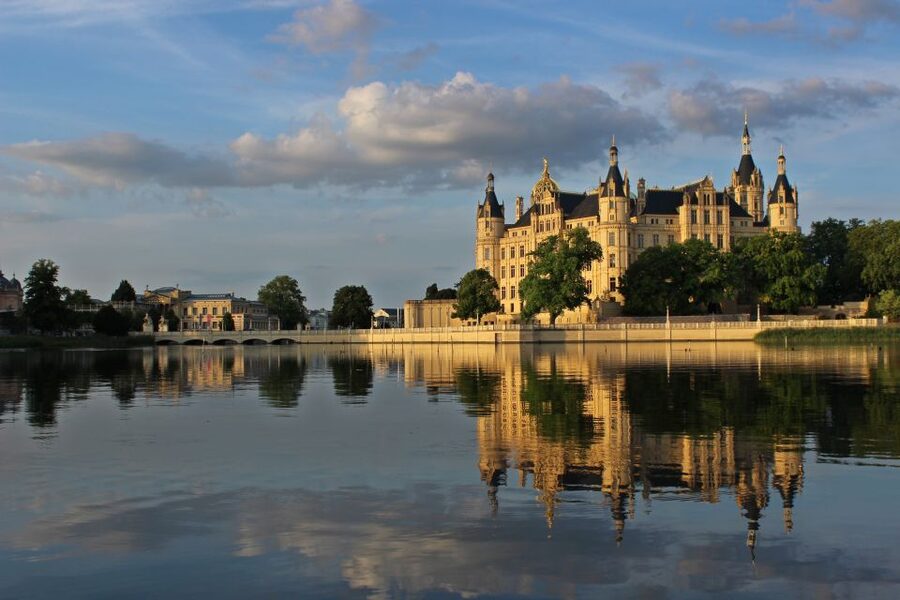 Schwerin: City Highlights Guided Tour - The Cathedral of Schwerin: Big Meaning, Easy Walking Distance