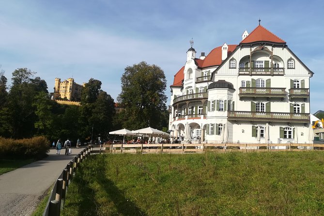 Skip-the-Line Neuschwanstein Castle Tour from Munich - Getting from the base up to the castle area: what is included and what costs extra