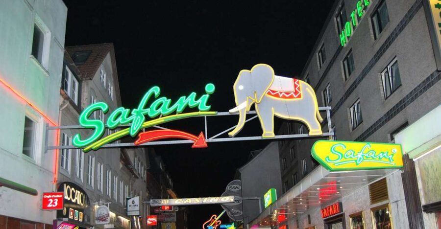 St. Pauli: Daytime Tour - Reeperbahn and the “Sinful Mile” in a calm, daytime rhythm