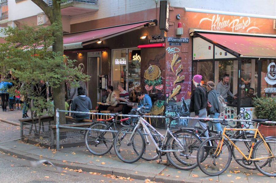 St. Pauli: Guided Food Tour with 5 Tastings - St. Pauli through your stomach: why this food tour works